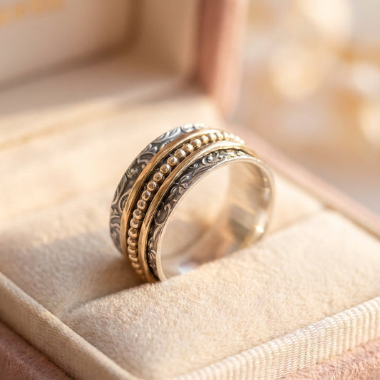 Vintage Baroque Pattern Spinner Ring