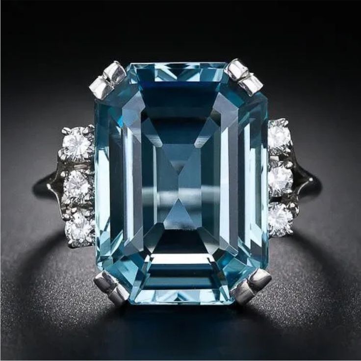 Vintage Blue Cubic Zirconia Silver Ring