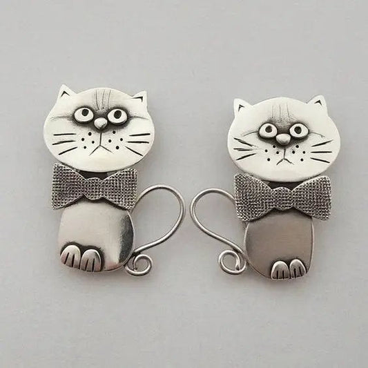 Vintage Cat Bow Earrings