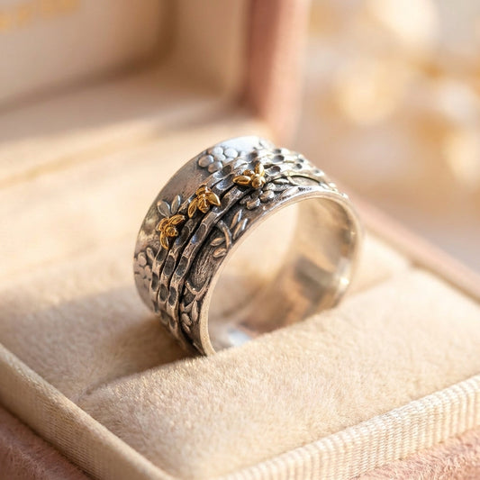 Vintage Daisy Bee Ring