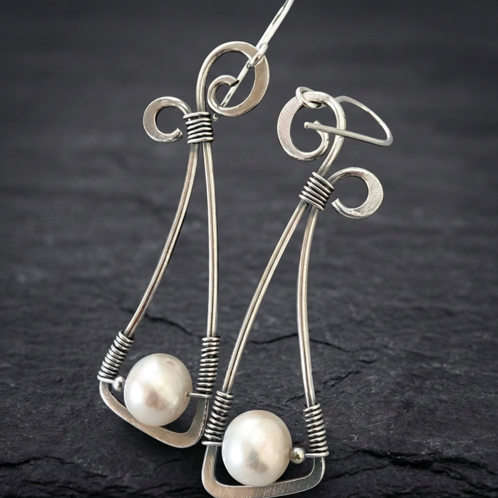 Vintage Dangling Pearl Earrings