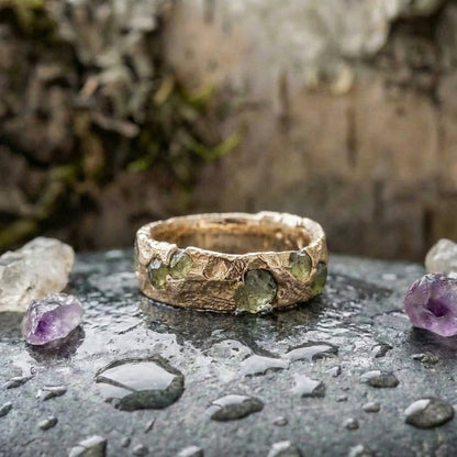 A Vintage Green Golden Forged Ring