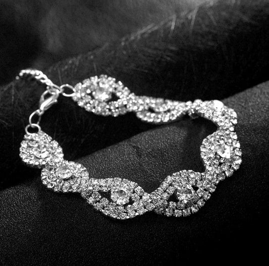 Vintage Infinity Twist Chain