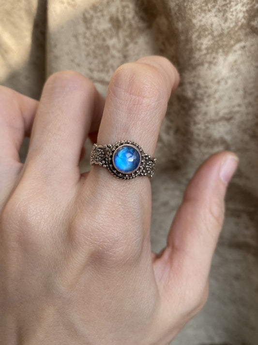Vintage Moonstone Ring