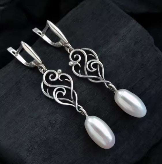 Vintage Pearl Elegant