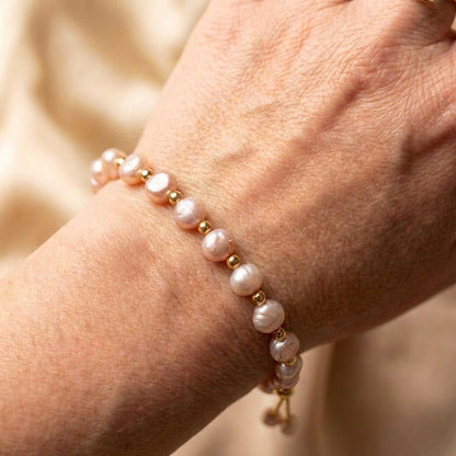 Vintage Pink Pearl Charm Wrist Bracelet