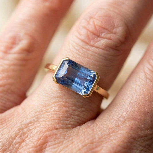 Vintage Rectangular Blue Glass Gold Ring