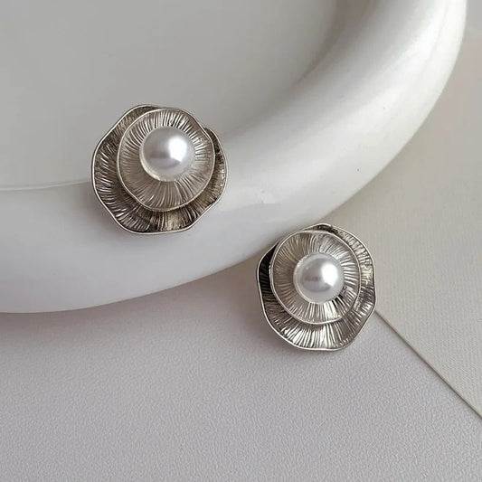Vintage Silver Petal Pearl Stud