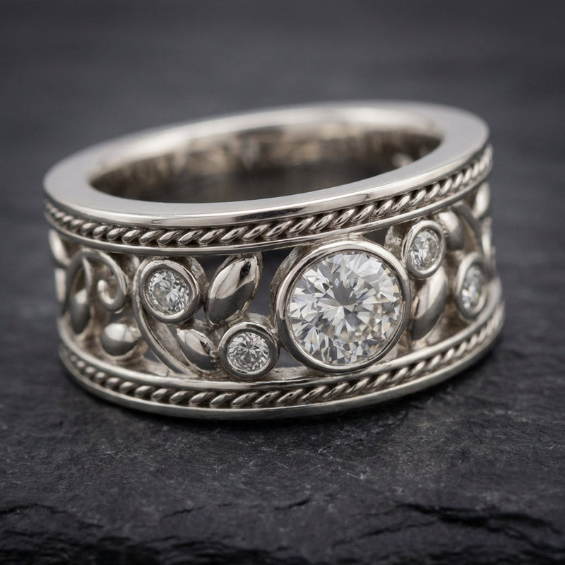 Vintage Silver & Zirconia Ring