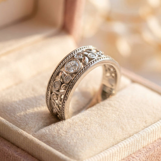 Vintage Silver & Zirconia Ring