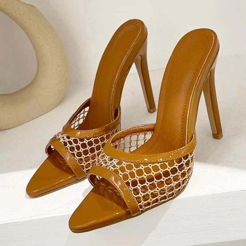 Polished Heels with an Effortless Classic Look