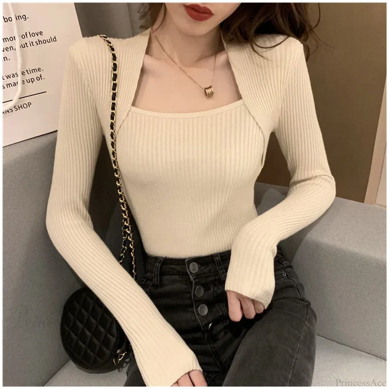 Elegantly Designed Pullover