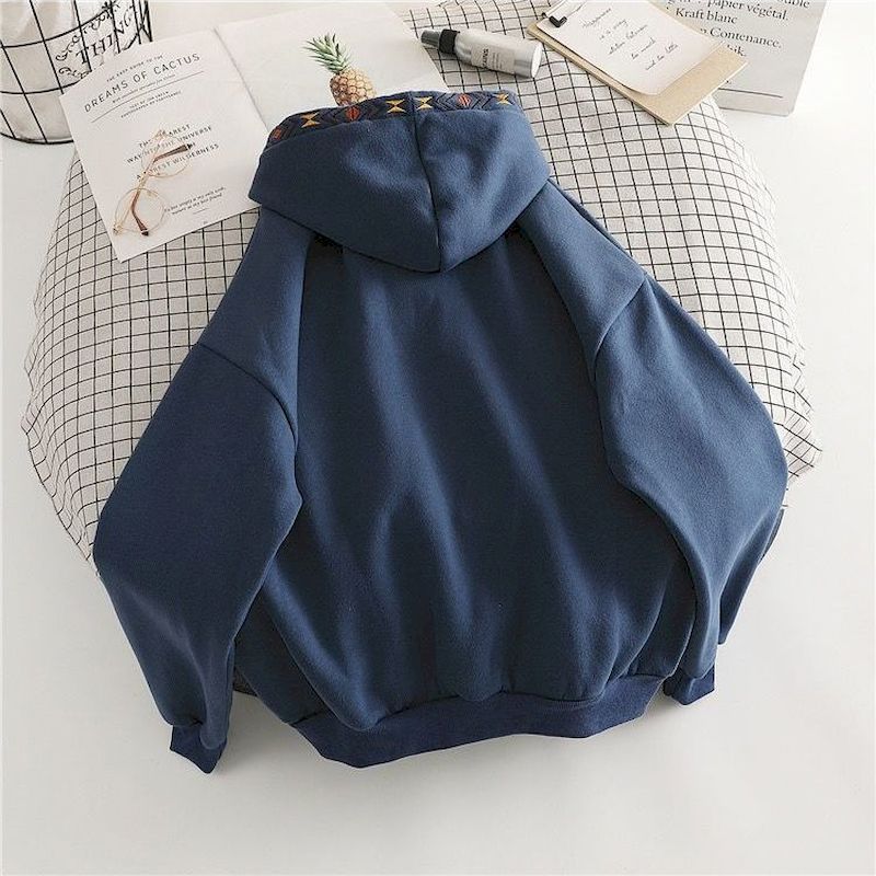 CD | Puloverul general Effortless and Chic