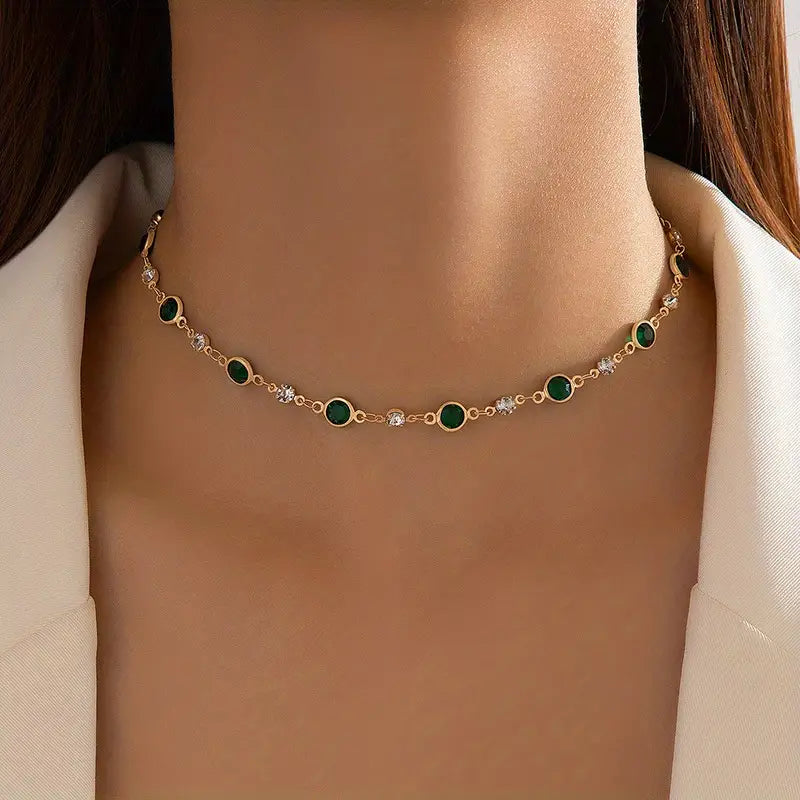 Elira Vescari Necklace | Gold