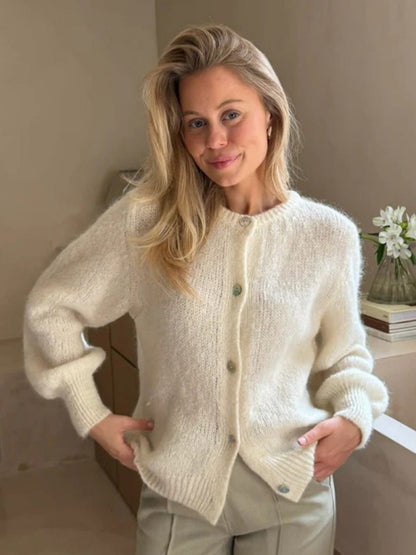 Elegantly Styled Cardigan for Everyday Wear