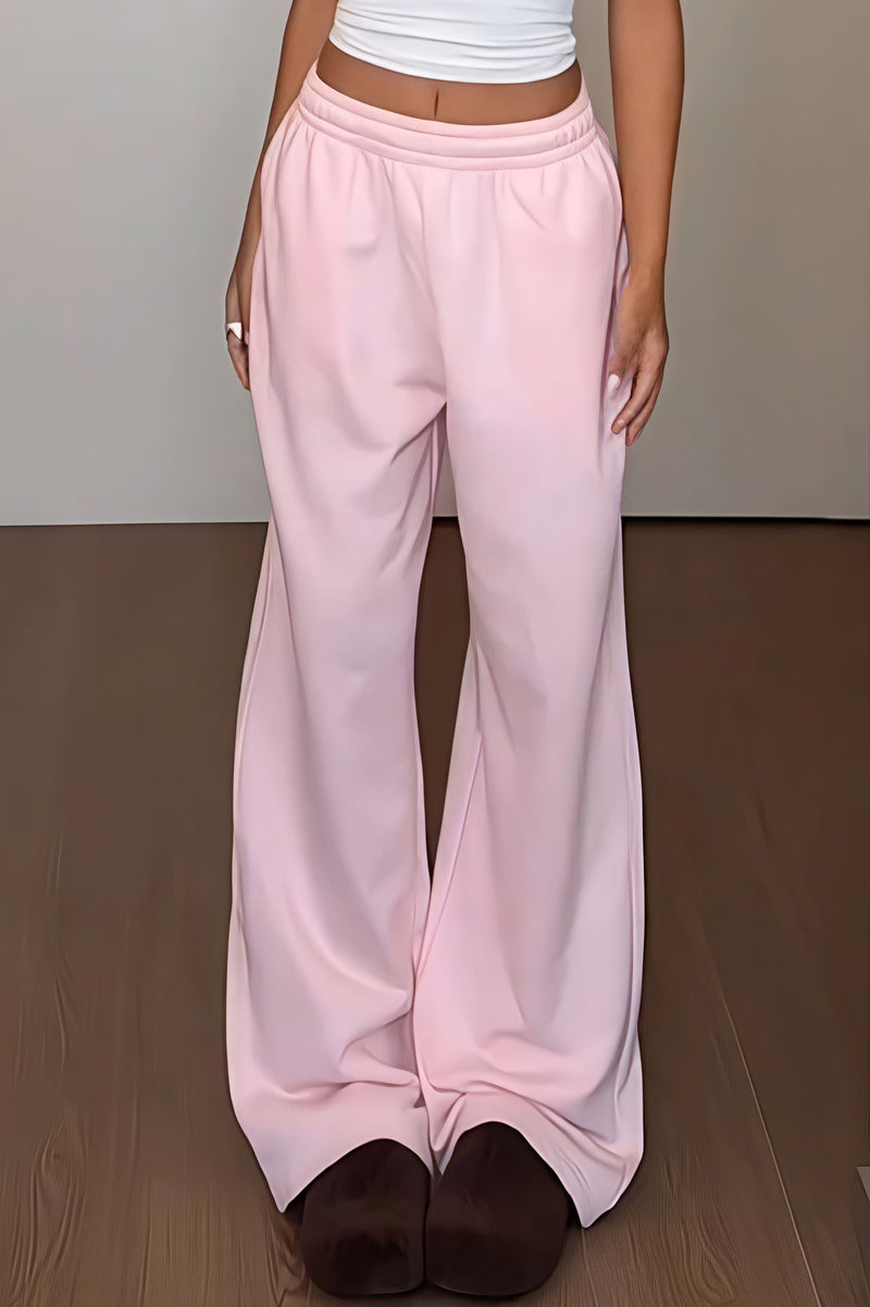 Effortlessly Elegant Pants with a Timeless Design