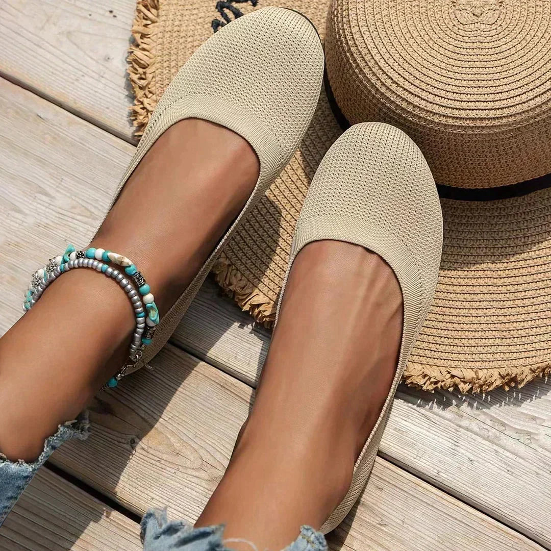 CD | Cap rotund Femei Flats
