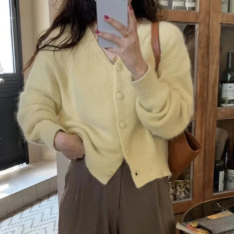 Gracefully Designed Cardigan