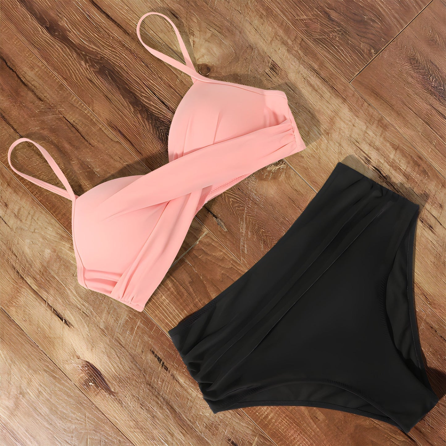 CD | Bikini cu talie înaltă și top cu răsucire în față