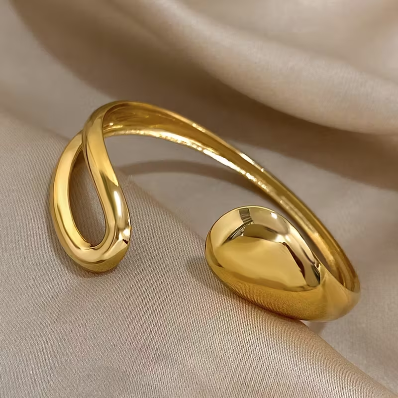 Open Drop Golden Bracelet
