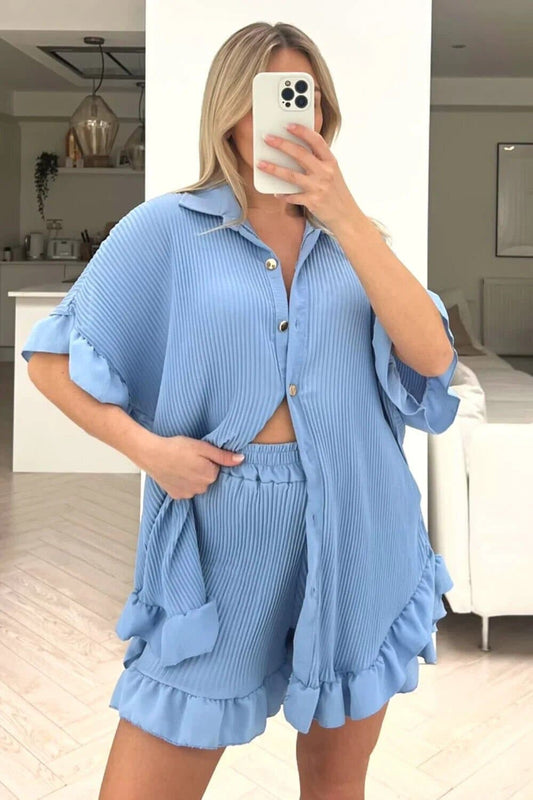CD | Ansamblu feminin cu cămașă cu nasturi și pantaloni scurți decorați cu volane plisate