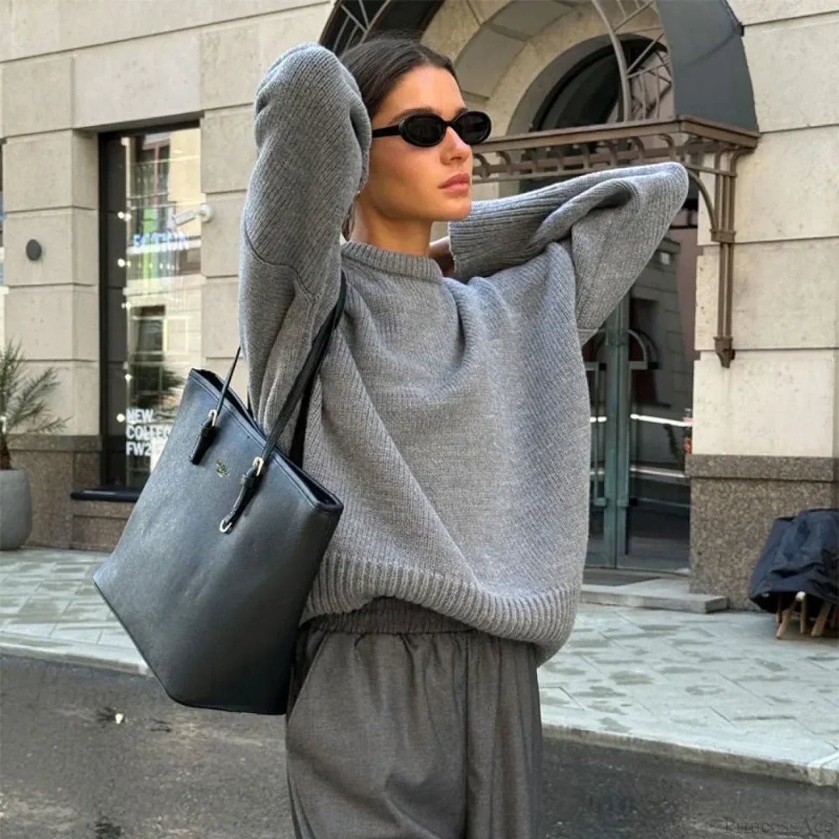 GRAY