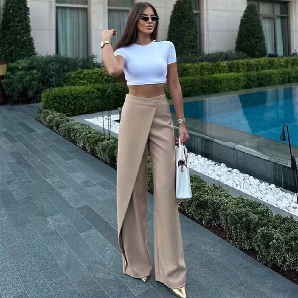 CD | Pantaloni la modă pentru femei