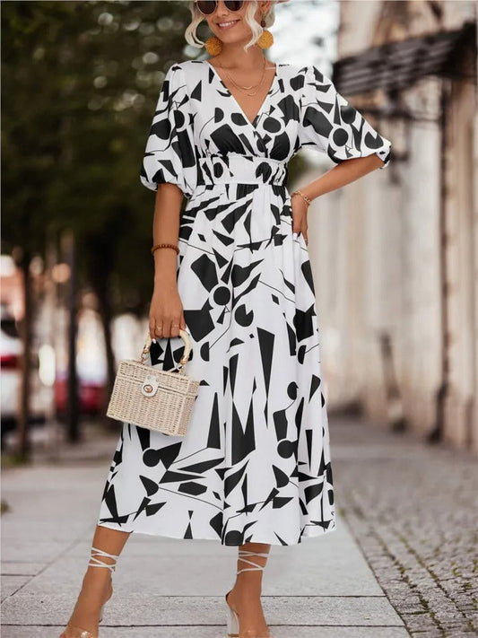 CD | Rochie maxi cu decolteu floral în V