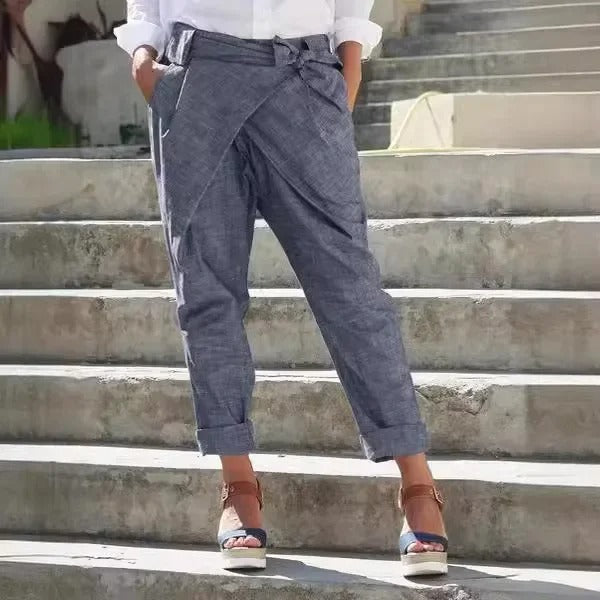 CD | Pantaloni conici cu partea din față învăluită