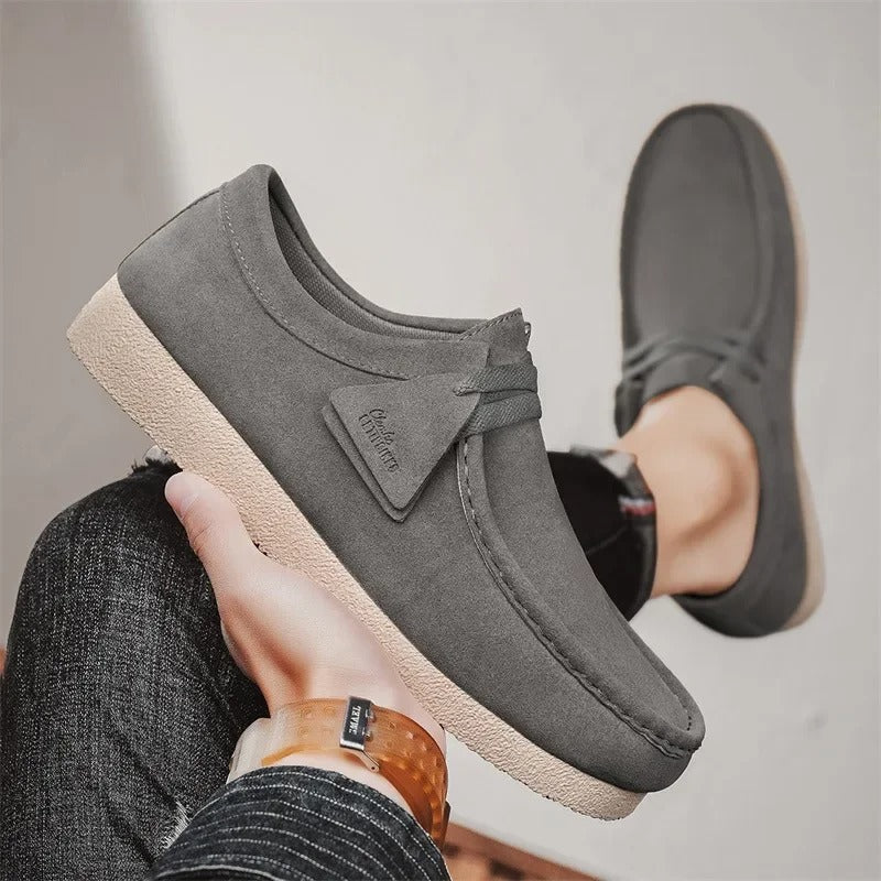 CD | Adidași slip-on din piele de căprioară