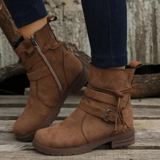CD | Botine vintage cu catarame