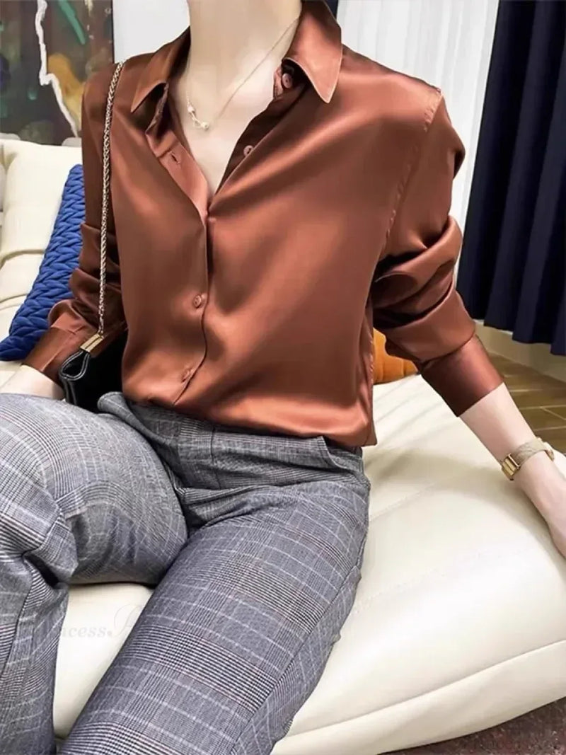 Timeless Vintage Style Blouse