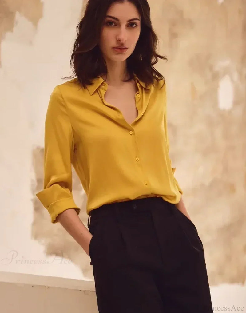 Timeless Vintage Style Blouse