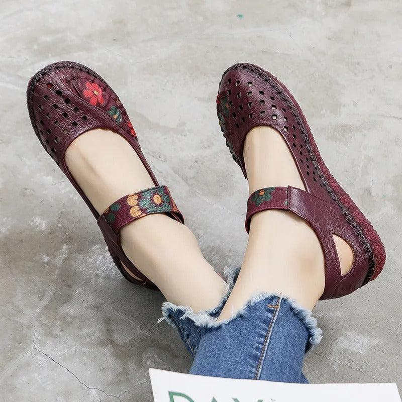 CD | Pantofi slip-on cu decupaj floral