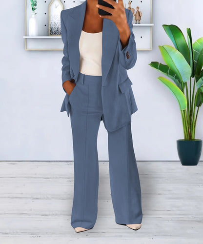 CD | Blazer și pantaloni de damă